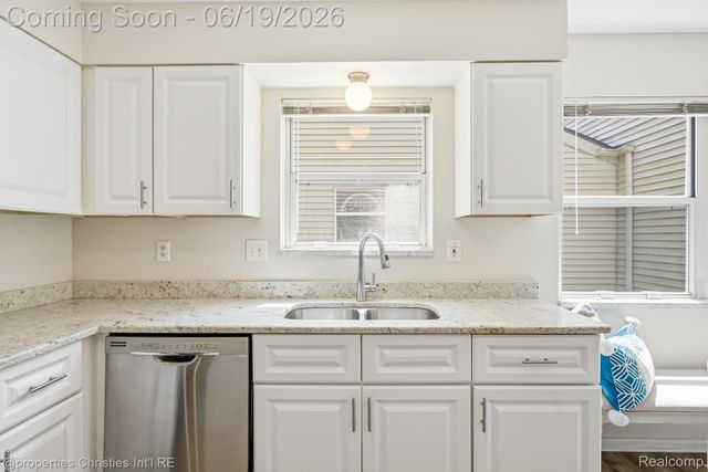 19714 Cardene Way 80, Northville Township, MI 48167