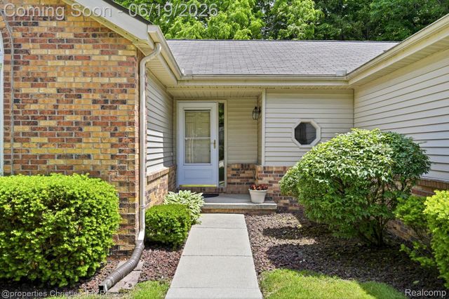 19714 Cardene Way 80, Northville Township, MI 48167