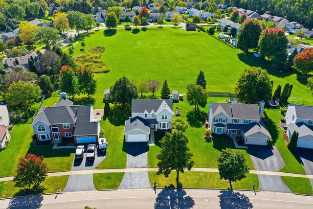 997 Village Road, Crystal Lake, IL 60014