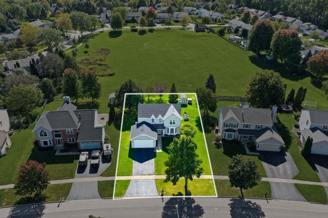 997 Village Road, Crystal Lake, IL 60014