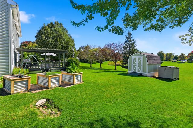997 Village Road, Crystal Lake, IL 60014