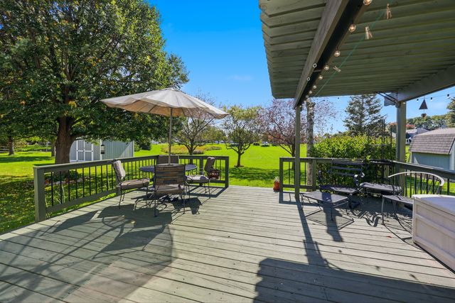 997 Village Road, Crystal Lake, IL 60014