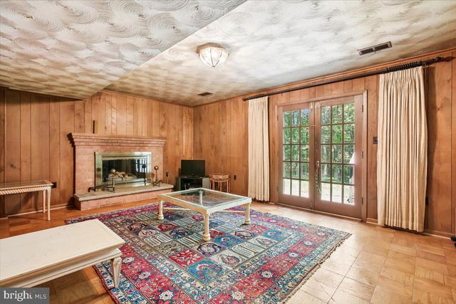 6220 HARDY DR, Mclean, VA 22101
