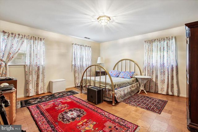 6220 HARDY DR, Mclean, VA 22101
