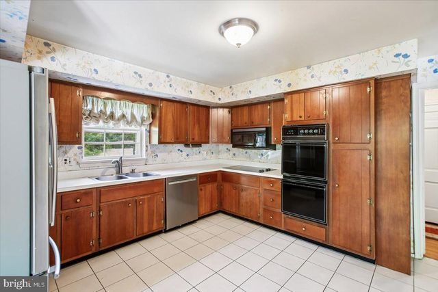 6220 HARDY DR, Mclean, VA 22101