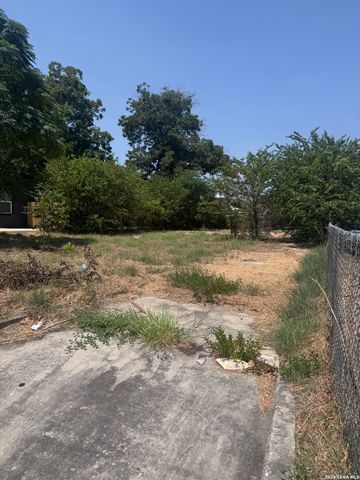 2243 BURNET ST, San Antonio, TX 78202
