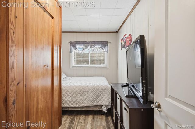 1422 E Barnes Lake Road, Deerfield Township, MI 48421