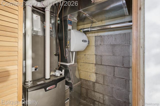 1422 E Barnes Lake Road, Deerfield Township, MI 48421