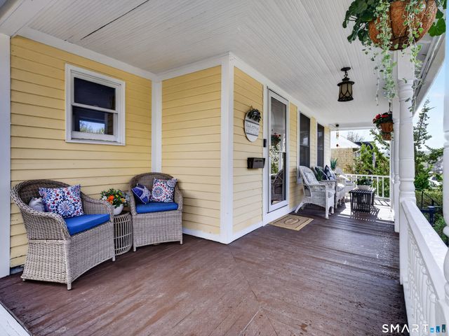 16 School Street, Stonington, CT 06355