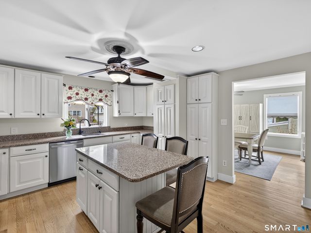 16 School Street, Stonington, CT 06355