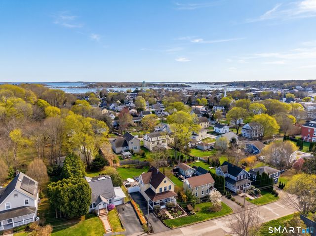 16 School Street, Stonington, CT 06355