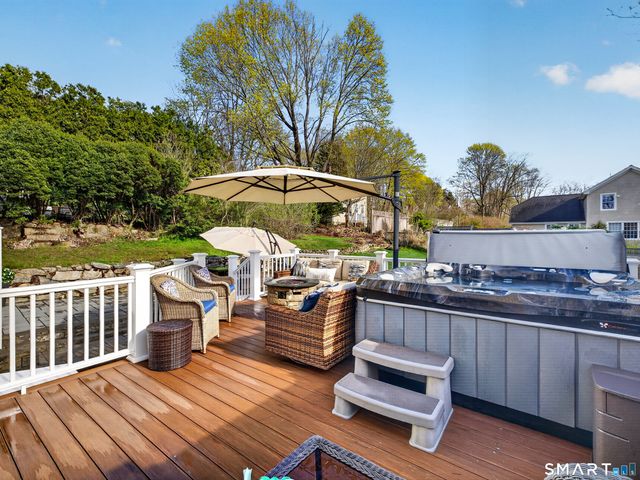 16 School Street, Stonington, CT 06355