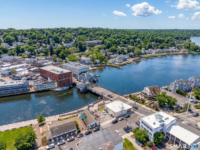 16 School Street, Stonington, CT 06355
