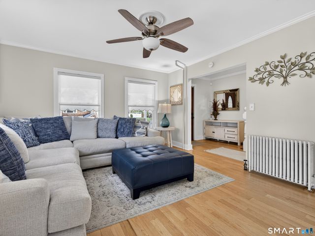 16 School Street, Stonington, CT 06355