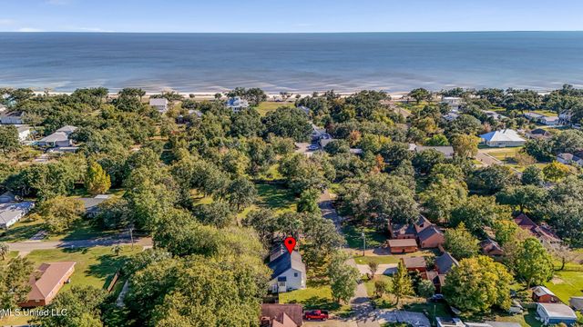 109 S Wright Avenue, Long Beach, MS 39560