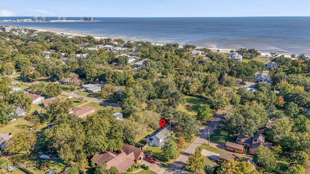 109 S Wright Avenue, Long Beach, MS 39560
