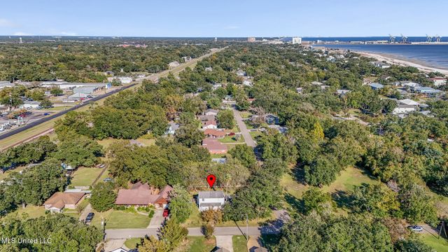 109 S Wright Avenue, Long Beach, MS 39560