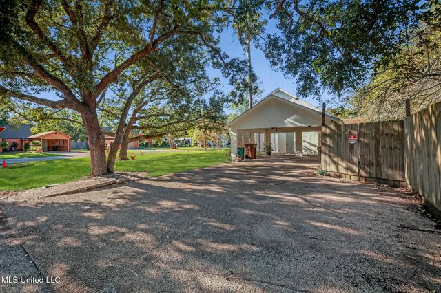 109 S Wright Avenue, Long Beach, MS 39560