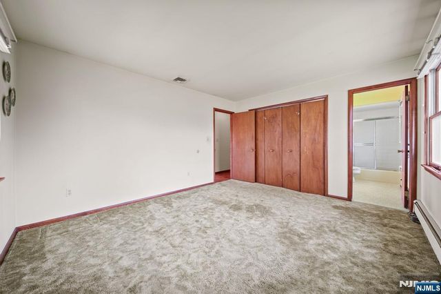 410 White Avenue, Northvale, NJ 07647