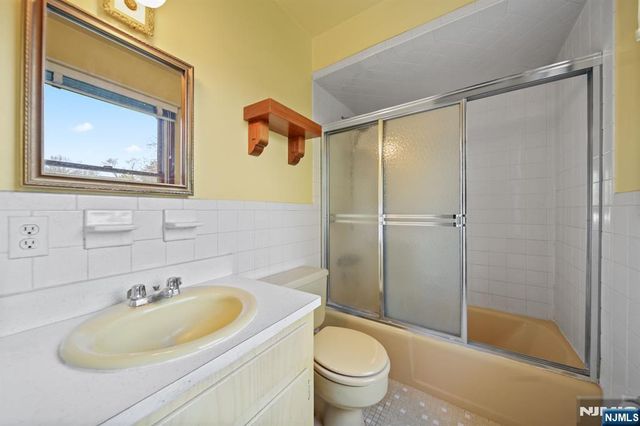 410 White Avenue, Northvale, NJ 07647