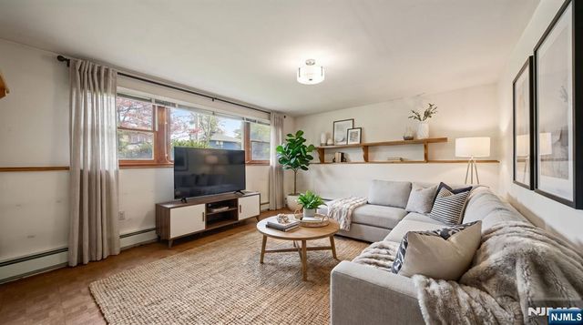 410 White Avenue, Northvale, NJ 07647