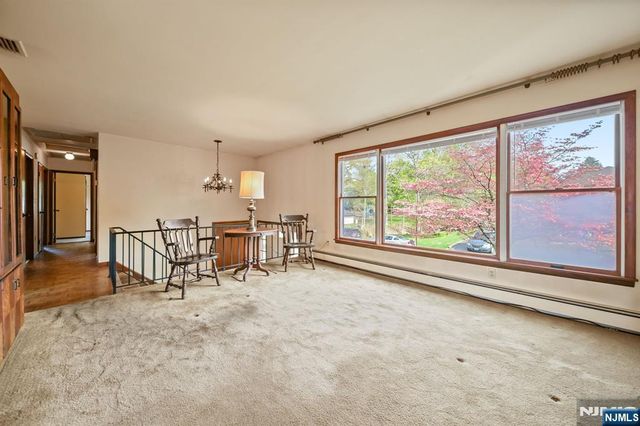 410 White Avenue, Northvale, NJ 07647