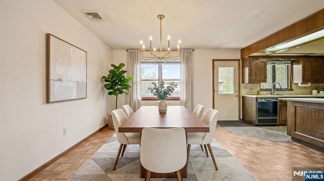 410 White Avenue, Northvale, NJ 07647