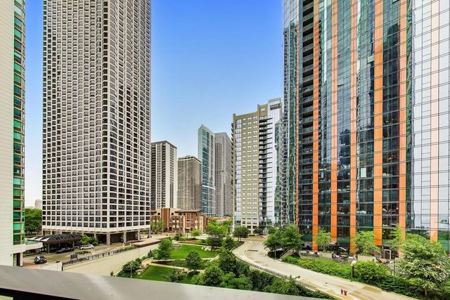 211 N Harbor Drive 403, Chicago, IL 60601