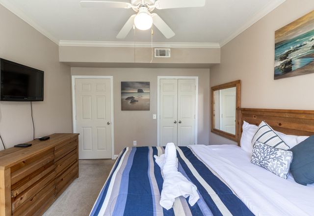7000 Seawall Boulevard 813, Galveston, TX 77551