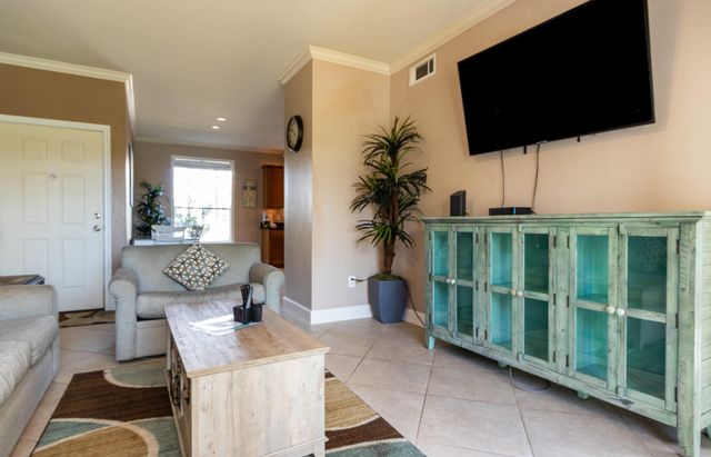 7000 Seawall Boulevard 813, Galveston, TX 77551