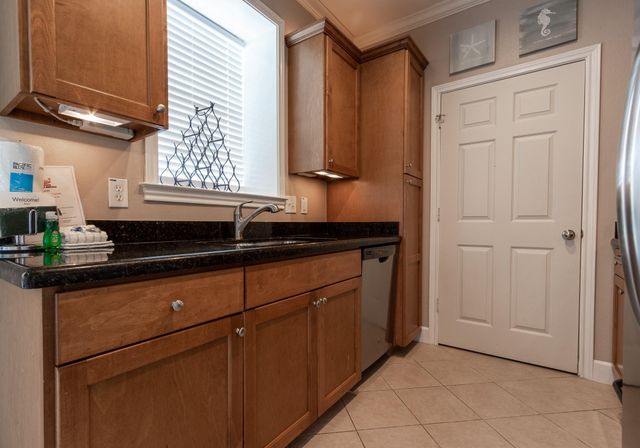 7000 Seawall Boulevard 813, Galveston, TX 77551