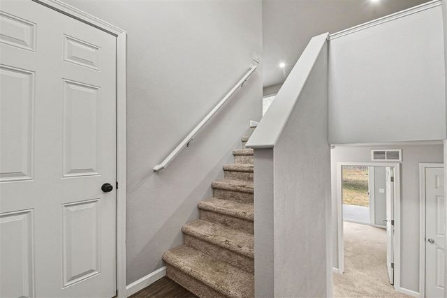1202 Pinewood Drive, Greenville, MI 48838