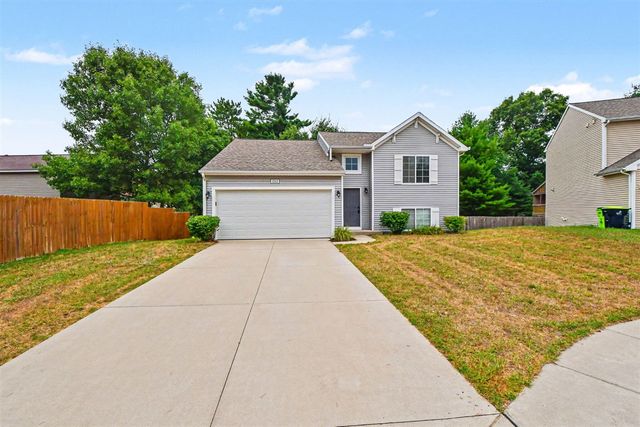 1202 Pinewood Drive, Greenville, MI 48838