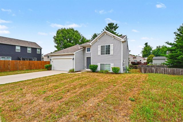 1202 Pinewood Drive, Greenville, MI 48838