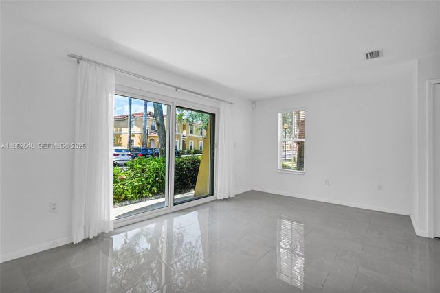 12832 SW 30th St 118, Miramar, FL 33027