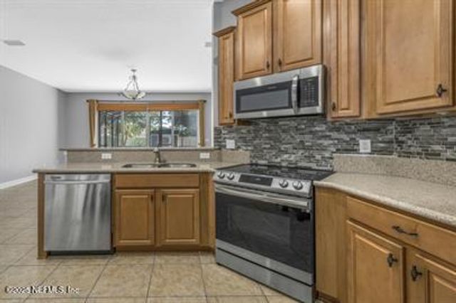 32330 SUNNY PARKE Drive, Fernandina Beach, FL 32034