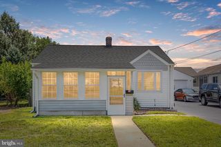 18 HILLVIEW AVE, New Castle, DE 19720