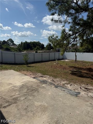 2916 7th ST SW, Lehigh Acres, FL 33976