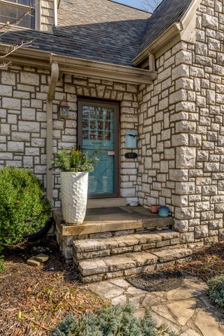 517 McCubbing Drive, Lexington, KY 40503