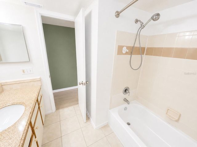 1908 LAKE ATRIUMS CIRCLE 9, Orlando, FL 32839