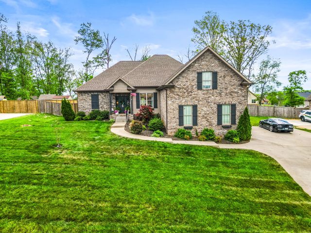 717B N Russell St, Portland, TN 37148