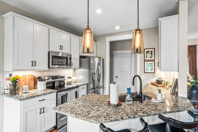 717B N Russell St, Portland, TN 37148