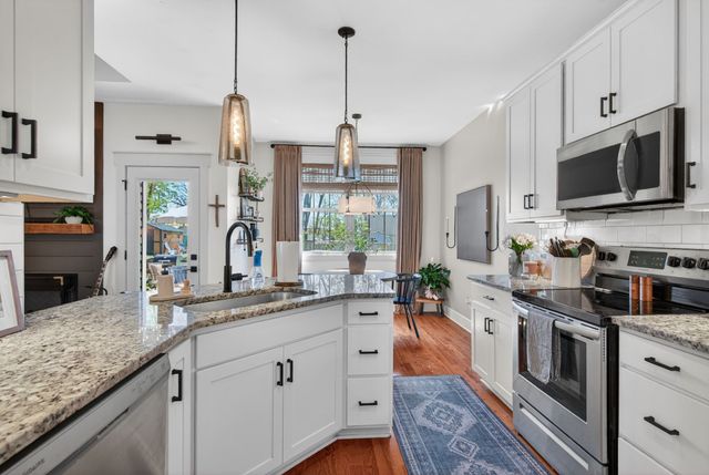 717B N Russell St, Portland, TN 37148