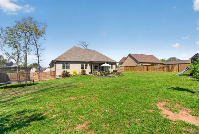 717B N Russell St, Portland, TN 37148