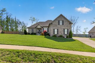 717B N Russell St, Portland, TN 37148