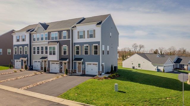 4504 FOUNTAINBRIDGE CT, Rockingham, VA 22801