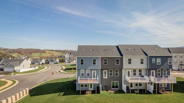 4504 FOUNTAINBRIDGE CT, Rockingham, VA 22801