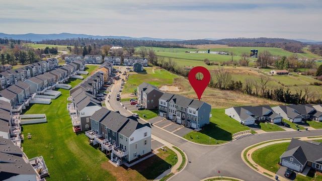 4504 FOUNTAINBRIDGE CT, Rockingham, VA 22801