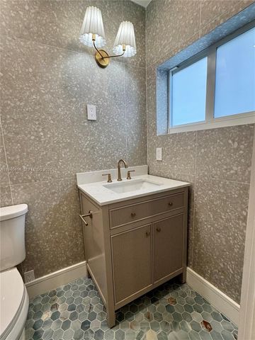 6365 SW 30th St, Miami, FL 33155