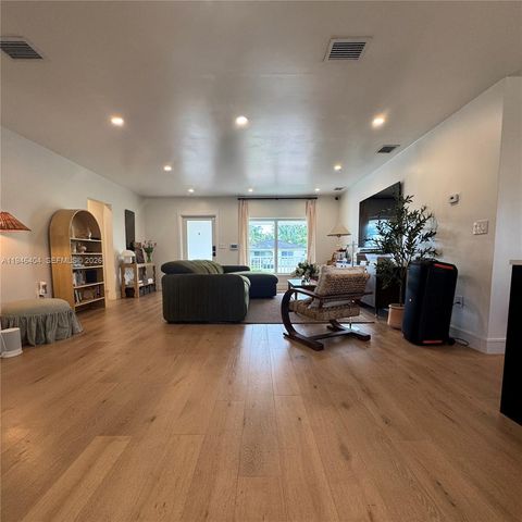 6365 SW 30th St, Miami, FL 33155